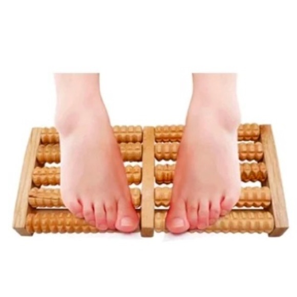 NWT Wooden Rolling Bead Foot Massager - Picture 1 of 3